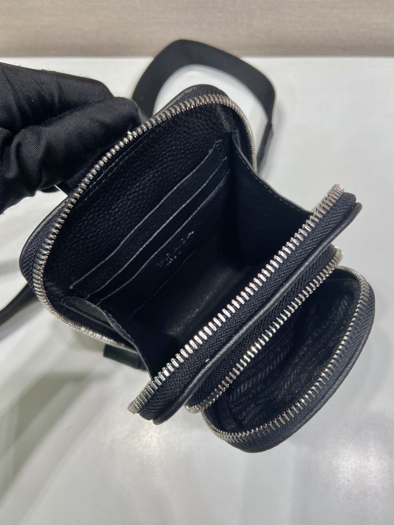 Pra*a waist chest packs